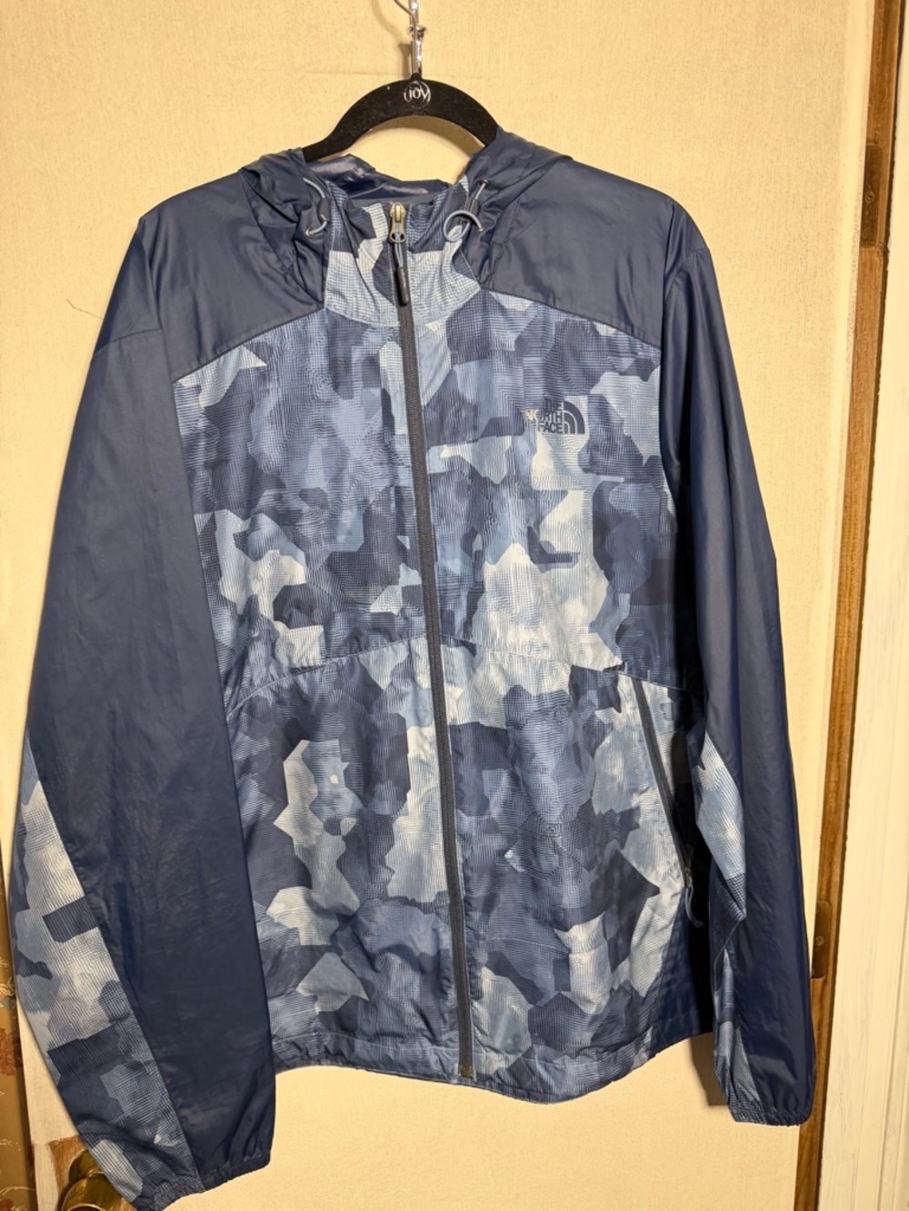 The North Face Windbreaker Jacket Men’s XL Blue Camo Lightweight Hooded Full Zip